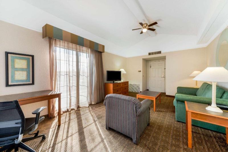 King Suite image 2