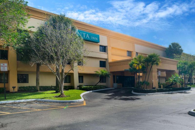 La Quinta Inn by Wyndham Fl. Lauderdale Tamarac East - image 17