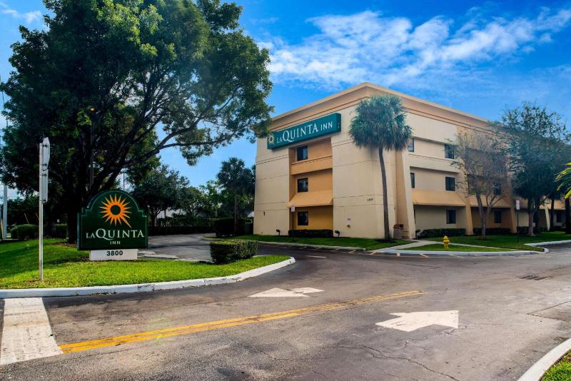 La Quinta Inn by Wyndham Fl. Lauderdale Tamarac East - image 27