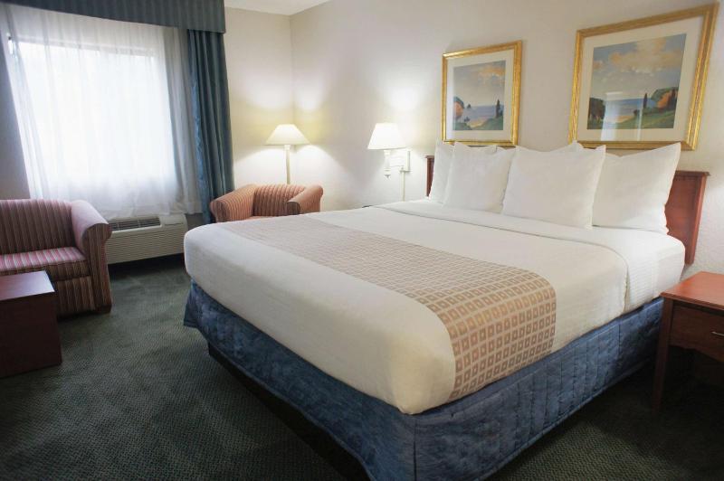 La Quinta Inn by Wyndham Fl. Lauderdale Tamarac East - image 41