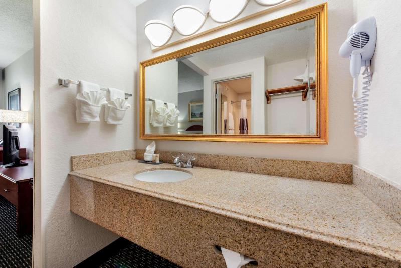 La Quinta Inn by Wyndham Fl. Lauderdale Tamarac East - image 20