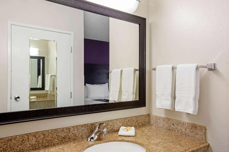 King Room image 2
