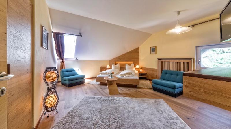 Standard Double Room image 4