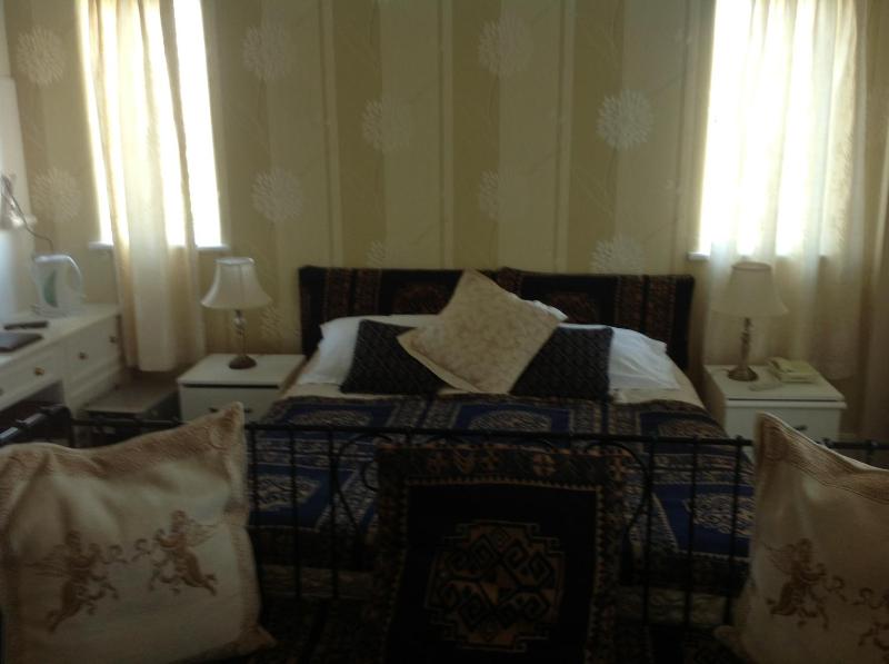 Double Room image 2
