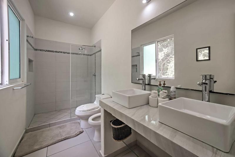 Casa Esmeralda w/ Pool Access & Furnished Patio! - image 16