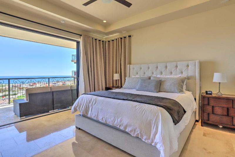 Golf Resort Condo w/ Ocean Views at Cabo Quivira - image 7