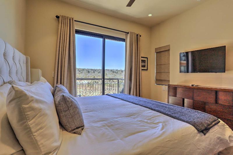 Golf Resort Condo w/ Ocean Views at Cabo Quivira - image 13