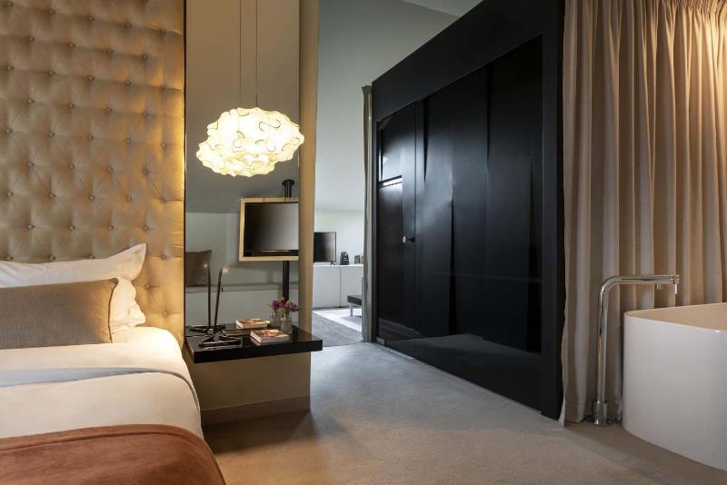 Suite with Terrace image 3