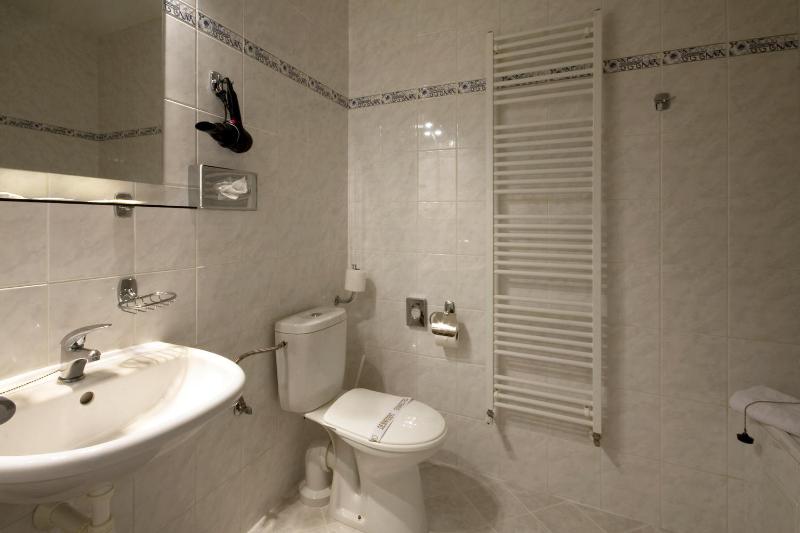 Comfort Double or Twin Room image 2