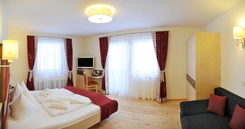 Double Room image 4