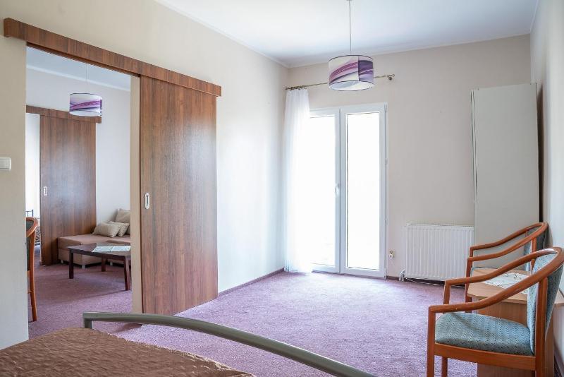 Apartment image 3