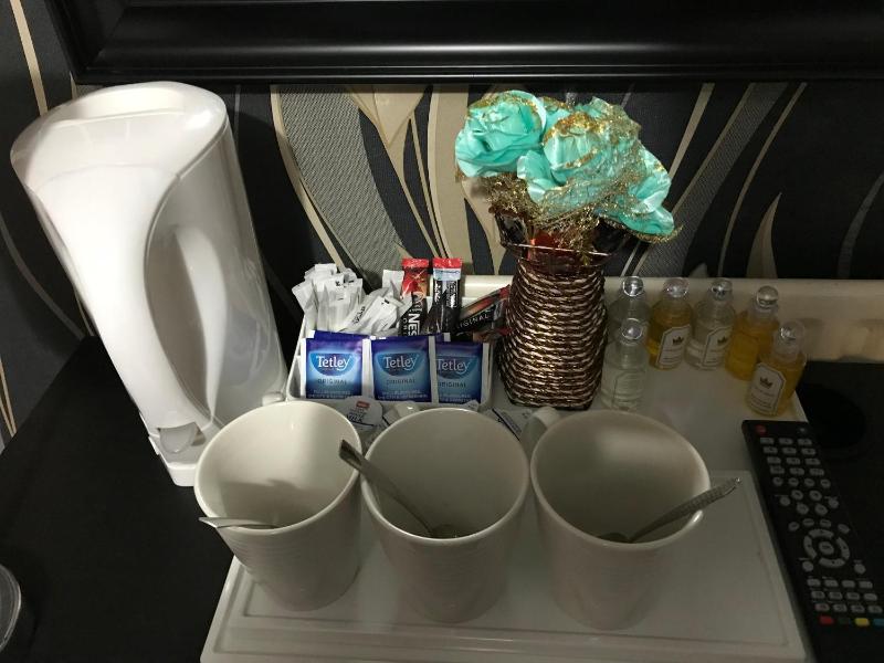 Double Room with Private Bathroom image 3