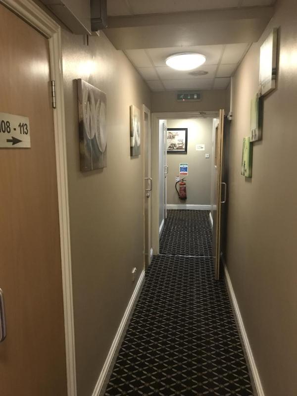 Single Room with Shared Bathroom image 2