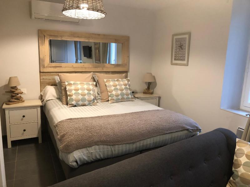 Double Room with Garden View image 1