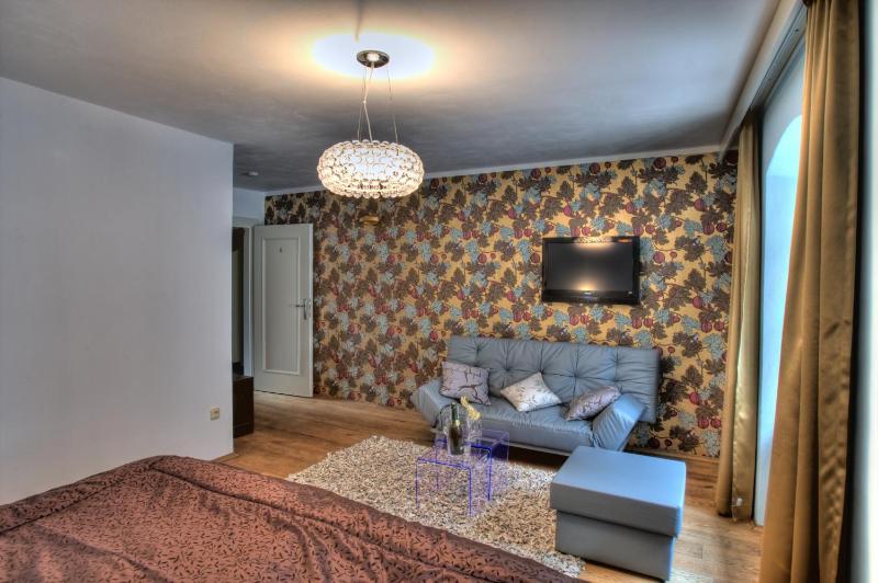 Deluxe Double Room image 2