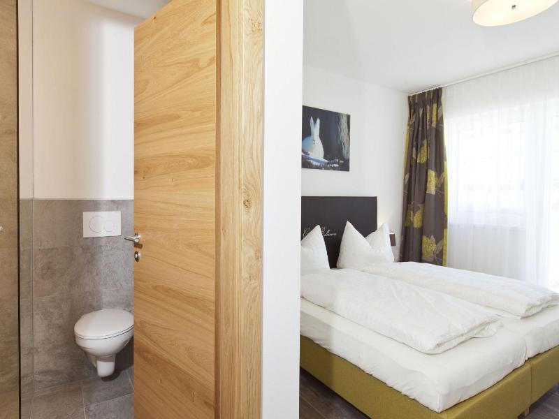 Standard Two-Bedroom Apartment with Garden image 2