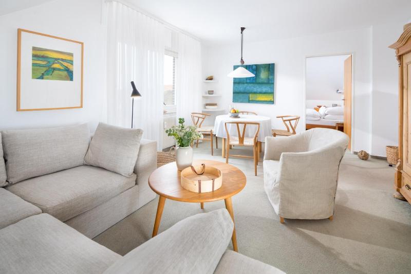 One-Bedroom Apartment with Balcony - Meeresburg image 1