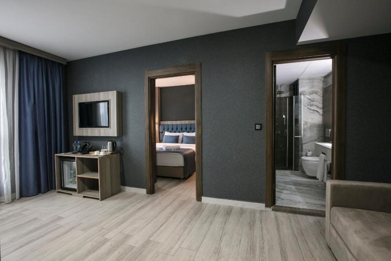 Family Junior Suite image 2