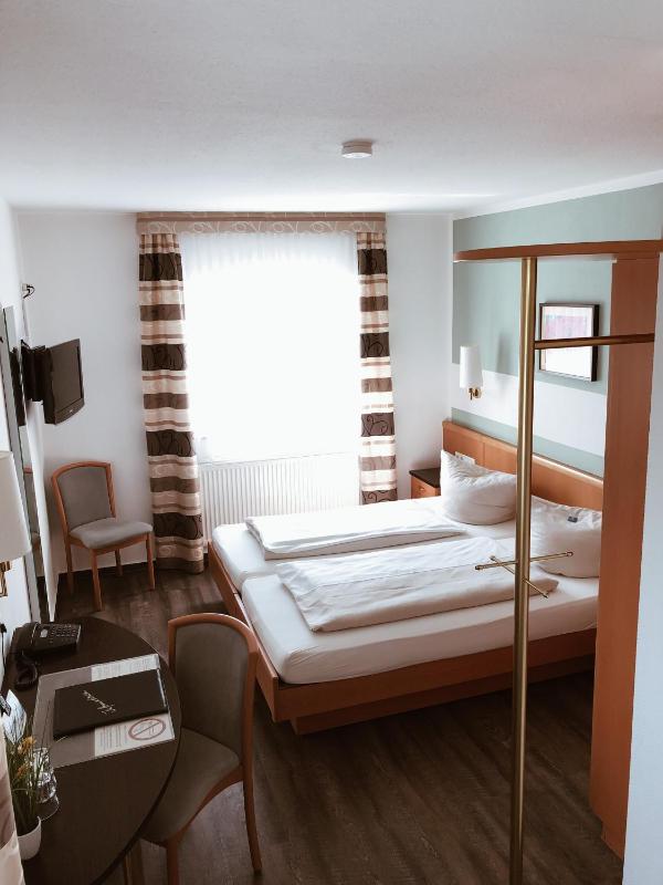 Double Room with Private Bathroom image 2