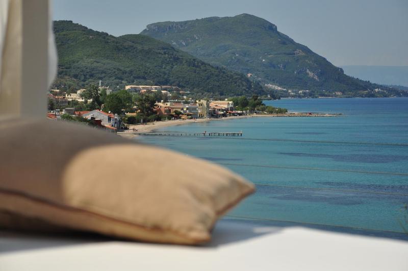 Suite with Sea View and Private Hot Tub image 3