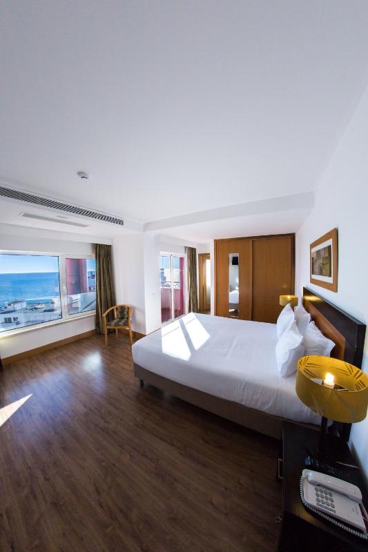 Hotel Quarteirasol - image 13