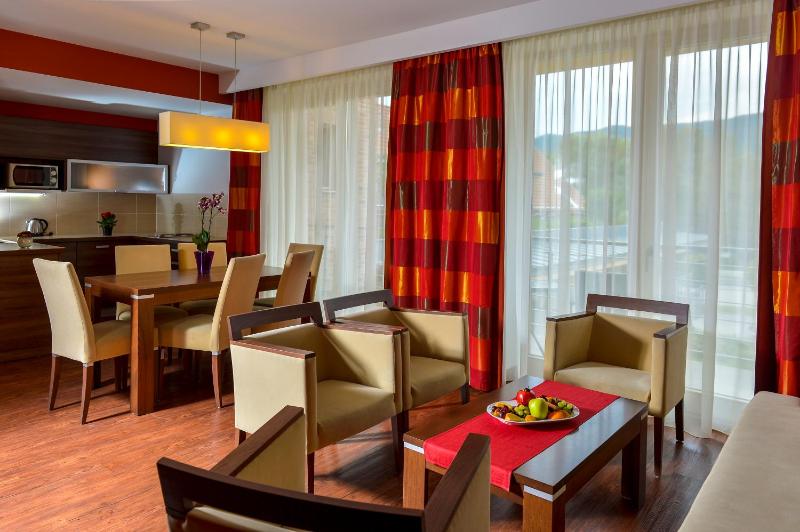 Two-Bedroom Suite image 2