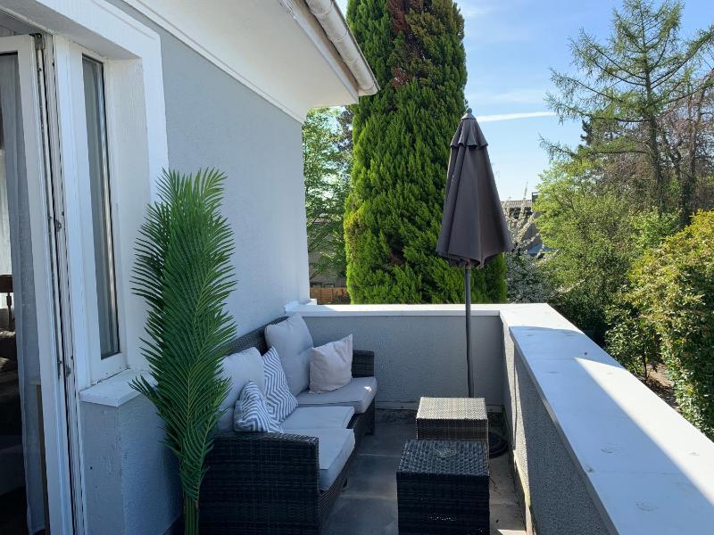 Double Room with Balcony image 3