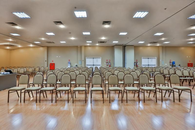 Quality Hotel Manaus - image 13