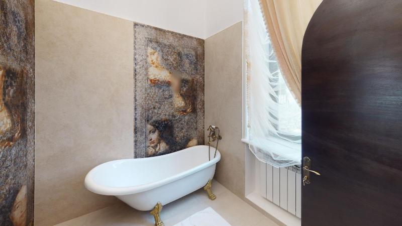 Deluxe Queen Room image 2