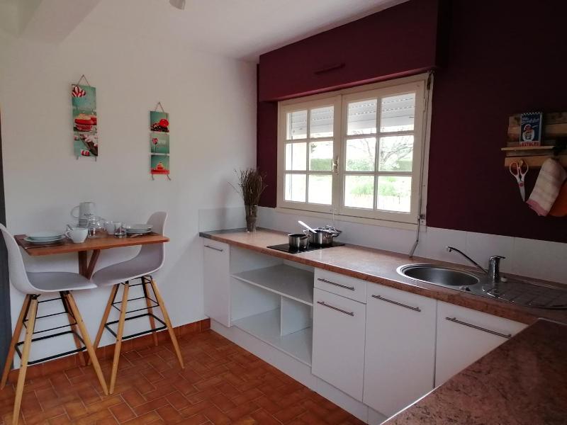 One-Bedroom Apartment image 3