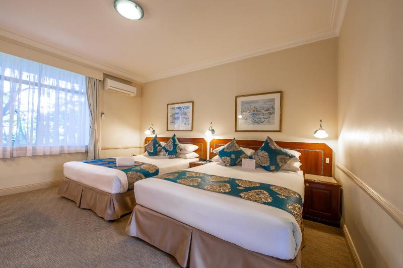 Twin Towers Inn - image 12