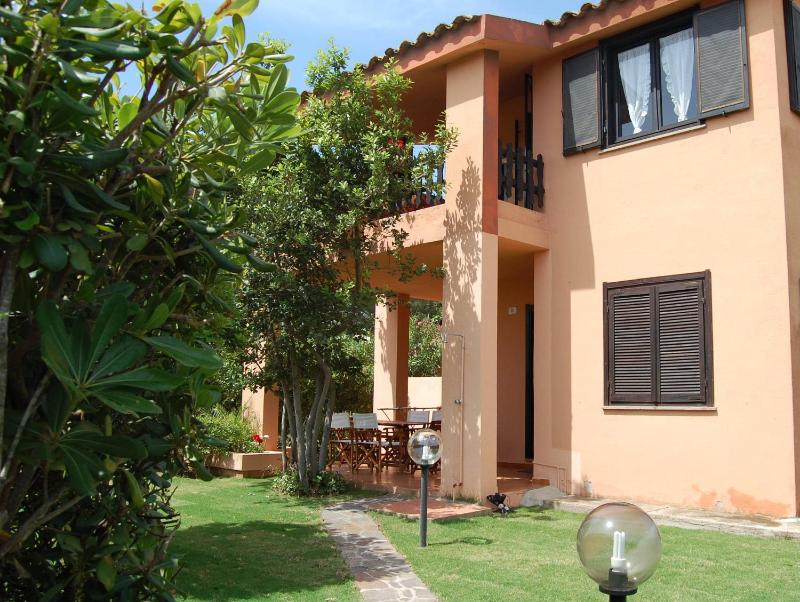 Two-Bedroom Apartment  with Private Garden (5 Adults) image 1