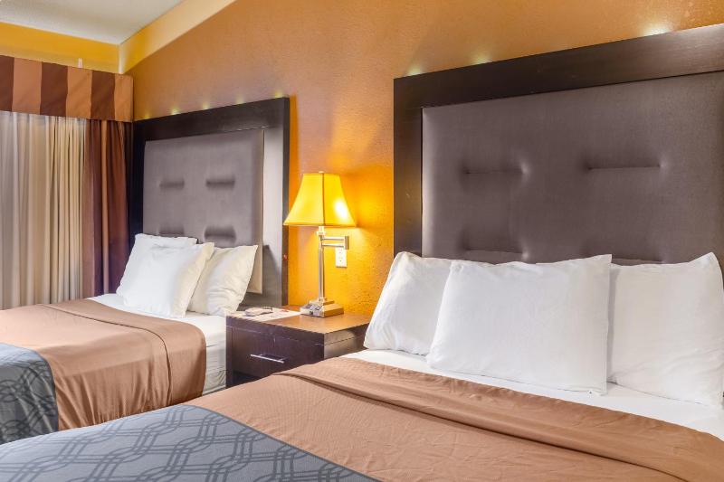 Double Room with Two Double Beds - Smoking image 2