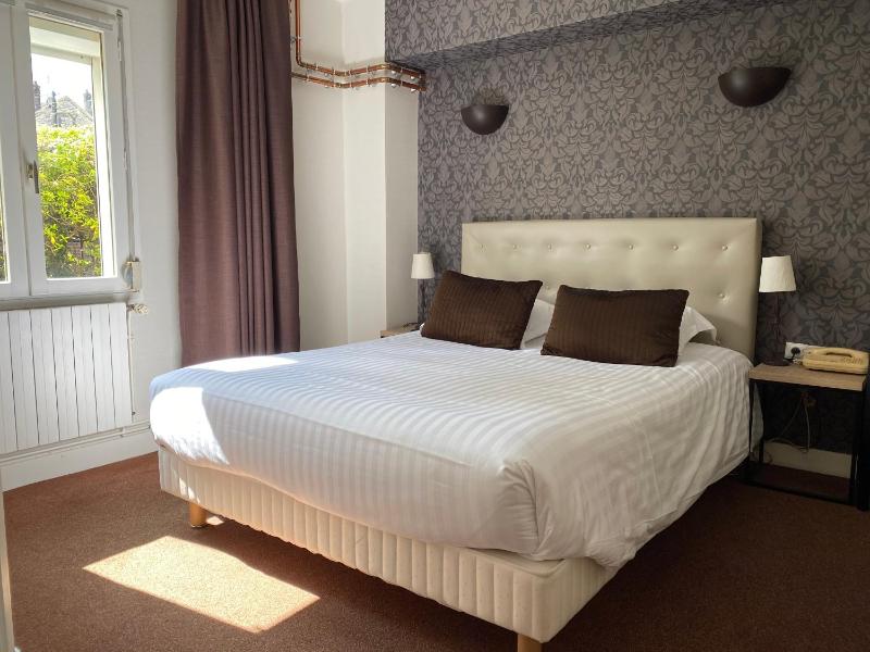 Standard Double Room image 1