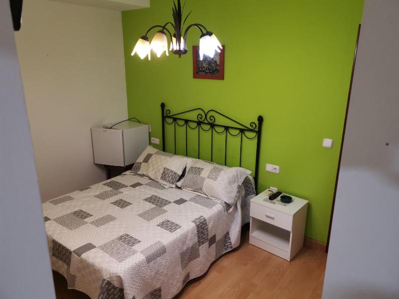 Standard Double or Twin Room image 3