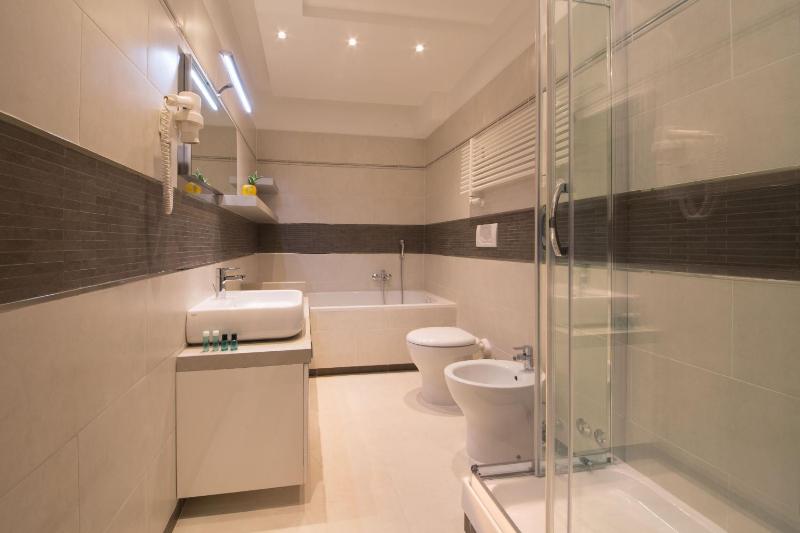 Junior Suite image 3