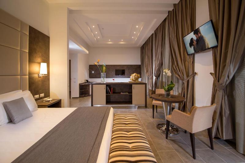 Junior Suite image 2