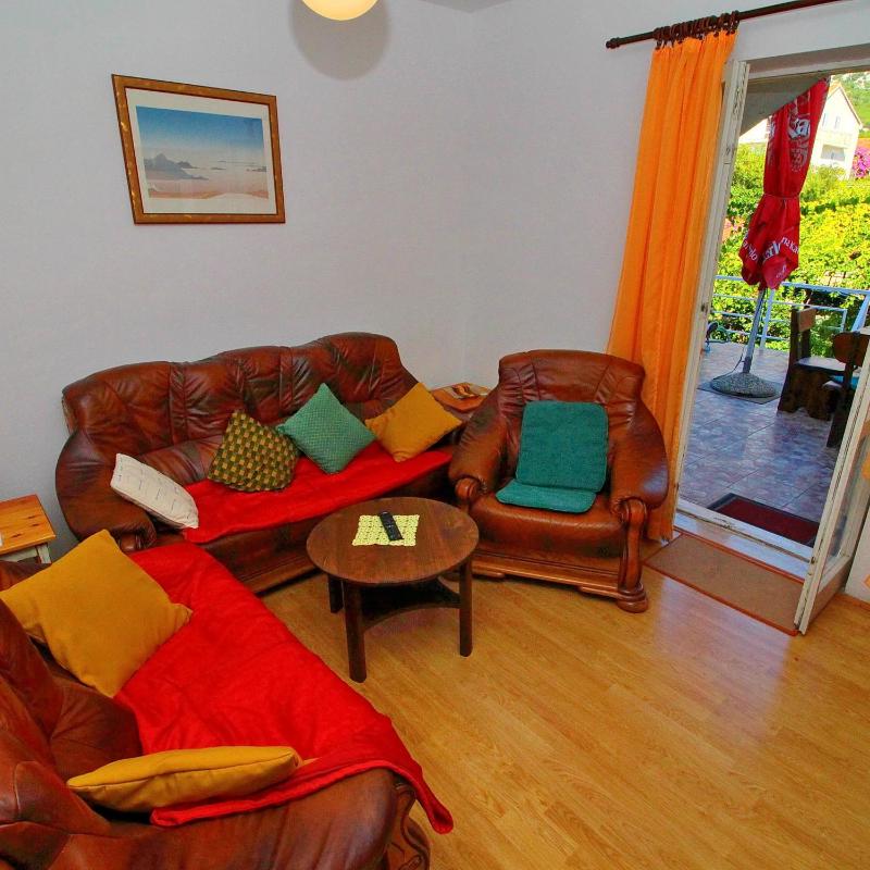 Three bedroom apartment with terrace - image 20