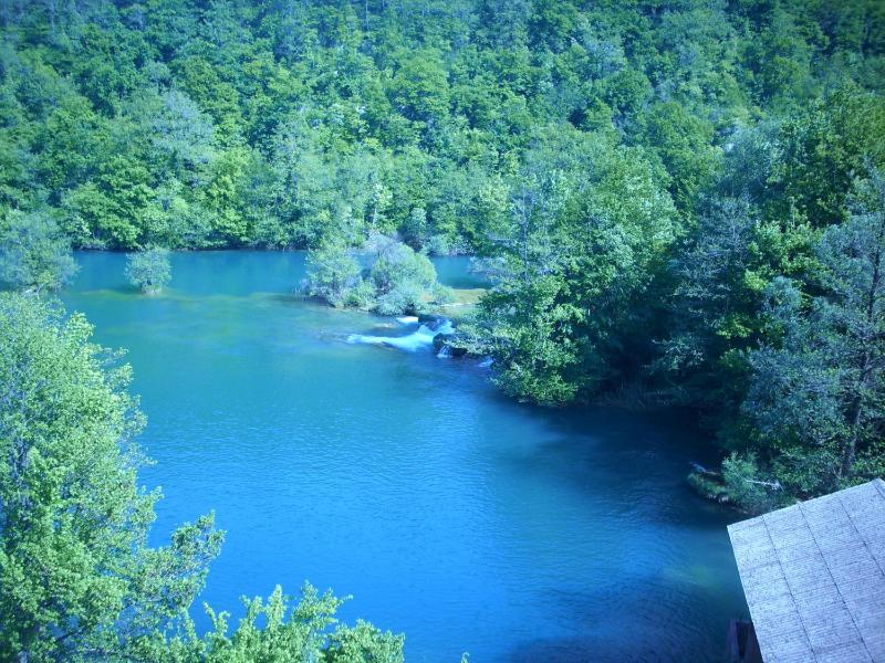 Double or Twin Room with Lake View image 3