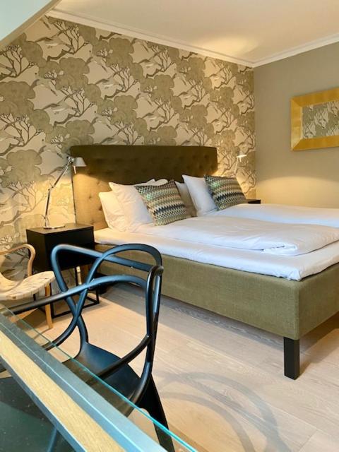 Double Room image 3