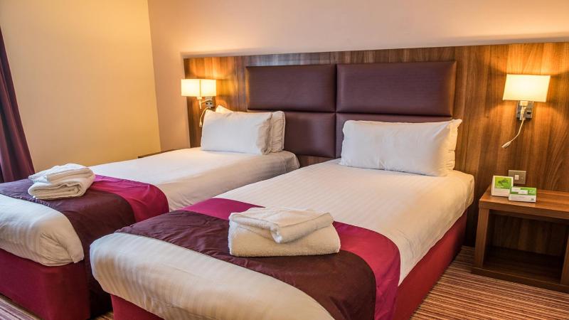 Standard Room with Two Single Beds image 4