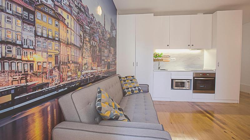 BmyGuest - Almada Garden Apartment - image 24