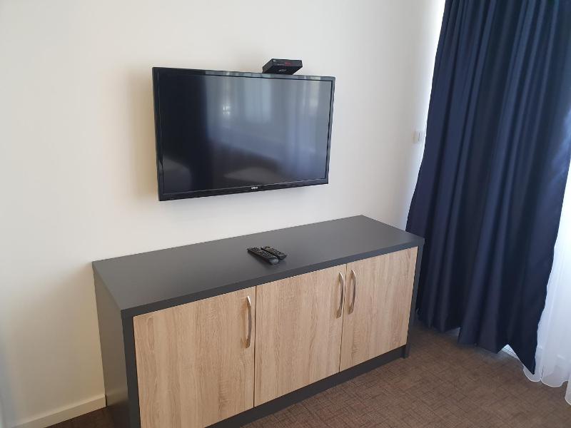 Premium Crown Suites - image 3