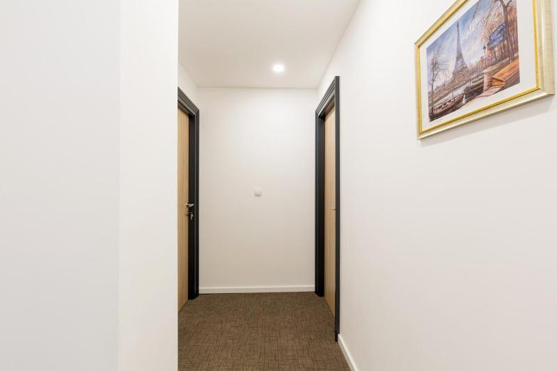 Premium Crown Suites - image 7