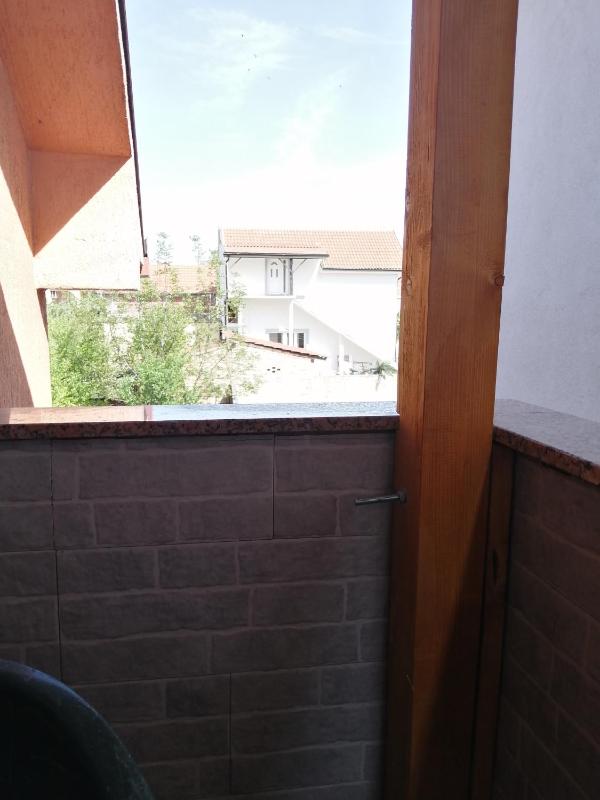 One-Bedroom Apartment image 4