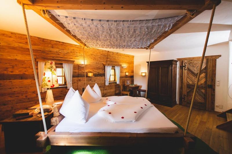 Deluxe Double Room image 3