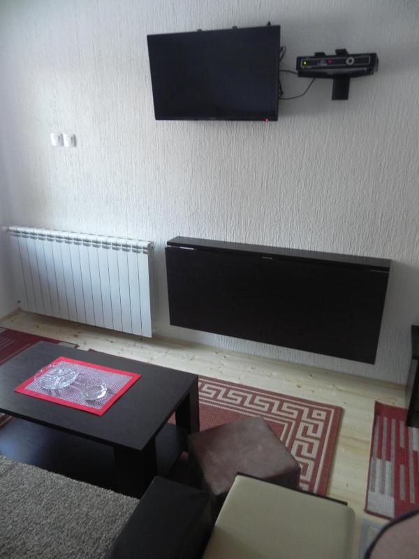 One-Bedroom Apartment image 1