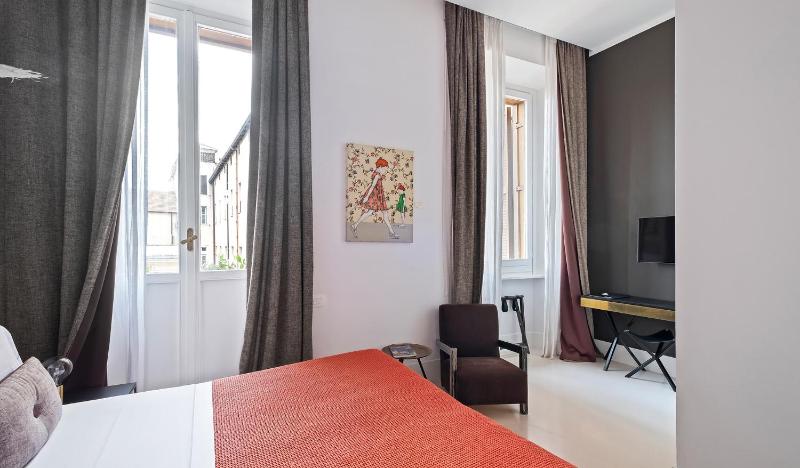 Deluxe Double Room image 1