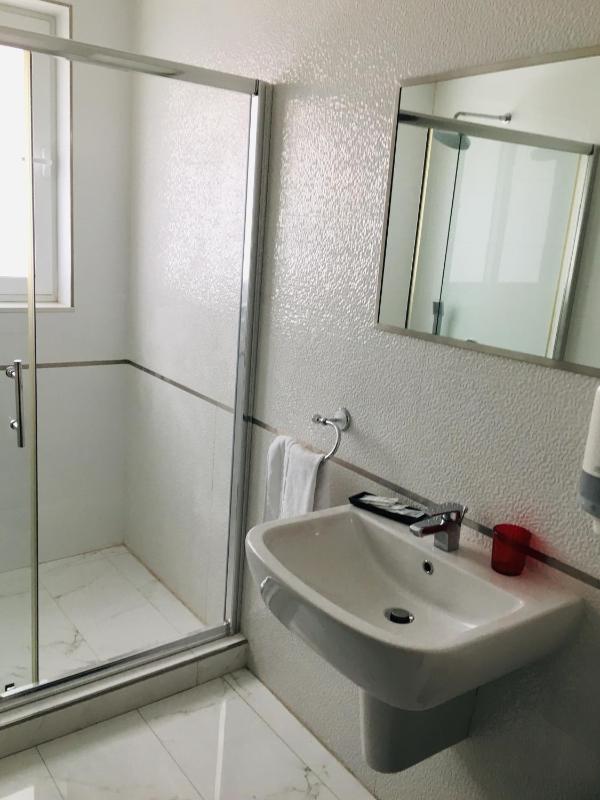 Red Apple Duplex Apartment image 3