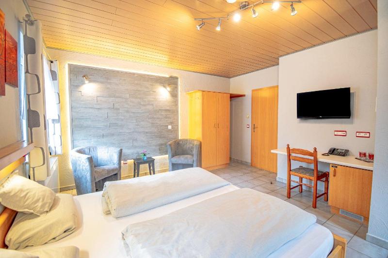 Triple Room image 3